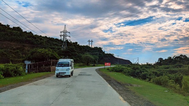 ponnagyun-road.jpg ponnagyun-road.jpg