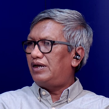 တိုင်းရင်းသားအရေး၊ နိုင်ငံရေးလေ့လာသူ ဦးမောင်မောင်စိုး ကို တွေ့ရစဉ်