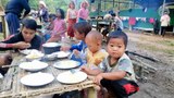 ကရင်နီစစ်ဘေးရှောင်ကလေးတွေနဲ့ သူတို့ကို ကူညီနေသူများ