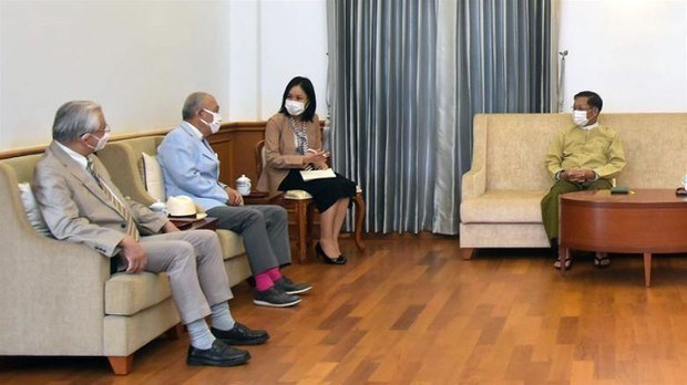 တရုတ်၊ ဂျပန်နဲ့ ထိုင်း ထိပ်တန်းသံတမန်သုံးဦး မြန်မာပြည်ကို တချိန်တည်းရောက်လာ တရုတ်၊ ဂျပန်နဲ့ ထိုင်း ထိပ်တန်းသံတမန်သုံးဦး မြန်မာပြည်ကို တချိန်တည်းရောက်လာ