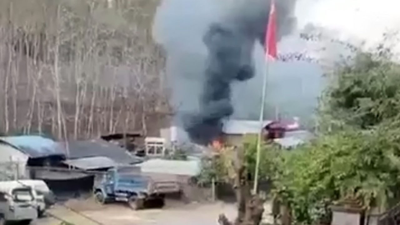 ၂၀၂၄ ခုနှစ်၊ မတ်လ ၈ ရက်နေ့က စစ်ကောင်စီတပ် ပစ်လိုက်သည့် လက်နက်ကြီး တရုတ်နိုင်ငံဘက်ကို ကျရောက်ခဲ့စဉ်။ (Citizen Photo)