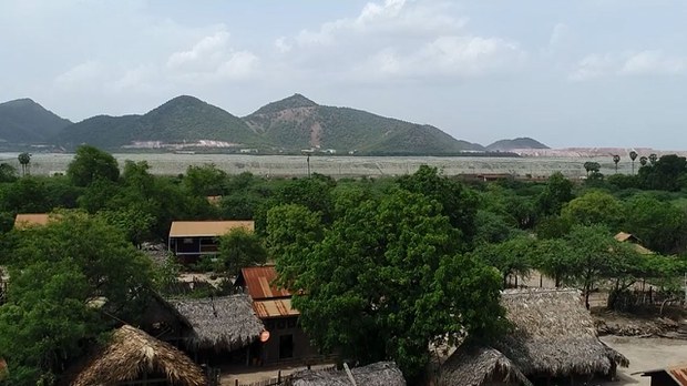 တရုတ်ရပ်တည်ချက်ကြောင့် မြန်မာပြည်က တရုတ်စီမံကိန်းတွေ ပစ်မှတ်ထားတိုက်ခိုက်ခံရ တရုတ်ရပ်တည်ချက်ကြောင့် မြန်မာပြည်က တရုတ်စီမံကိန်းတွေ ပစ်မှတ်ထားတိုက်ခိုက်ခံရ
