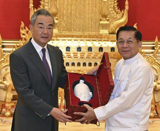 ယိမ်းယိုင်နေတဲ့ စစ်ကောင်စီကို ထောက်ပံ့လို့ အကျိုးထိခိုက်လာသော တရုတ်အစိုးရ ယိမ်းယိုင်နေတဲ့ စစ်ကောင်စီကို ထောက်ပံ့လို့ အကျိုးထိခိုက်လာသော တရုတ်အစိုးရ