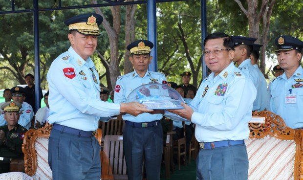 စီးပွားရေးမျက်နှာစာမှာ စစ်ခေါင်းဆောင်မိသားစုတွေ နေရာယူ စီးပွားရေးမျက်နှာစာမှာ စစ်ခေါင်းဆောင်မိသားစုတွေ နေရာယူ