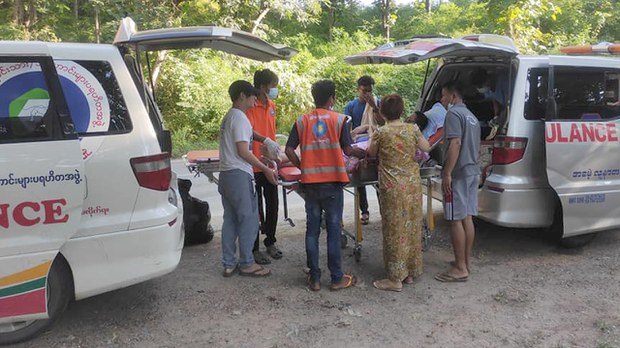 အခက်အခဲတွေကြားက ခရီးဆက်နေတဲ့ ပရဟိတအဖွဲ့များ အခက်အခဲတွေကြားက ခရီးဆက်နေတဲ့ ပရဟိတအဖွဲ့များ