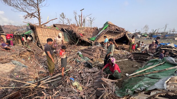 မုန်တိုင်းသင့်ပြည်သူတွေ ကုန်စျေးနှုန်း အဆမတန် မြင့်တက်မှုဒဏ်ခံနေရ မုန်တိုင်းသင့်ပြည်သူတွေ ကုန်စျေးနှုန်း အဆမတန် မြင့်တက်မှုဒဏ်ခံနေရ
