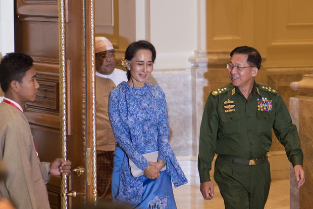 ဒေါ်အောင်ဆန်းစုကြည် နေအိမ်အကျယ်ချုပ်ပြောင်းတဲ့အပေါ် အမြင်များ ဒေါ်အောင်ဆန်းစုကြည် နေအိမ်အကျယ်ချုပ်ပြောင်းတဲ့အပေါ် အမြင်များ