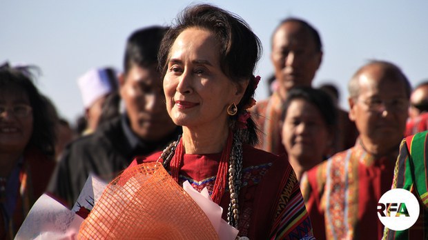 လူထုဆန္ဒကို ဘယ်တော့မှ ဆန့်ကျင်မှာမဟုတ်ကြောင်း ဒေါ်အောင်ဆန်းစုကြည်ပြော လူထုဆန္ဒကို ဘယ်တော့မှ ဆန့်ကျင်မှာမဟုတ်ကြောင်း ဒေါ်အောင်ဆန်းစုကြည်ပြော