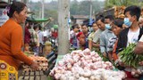 စစ်အာဏာသိမ်းပြီး လေးလကျော်မှာ ပြည်တွင်းစီးပွားရေးထိုးကျလို့ ဆင်းရဲမွဲတေမှုဆီ ဦးတည်နေ