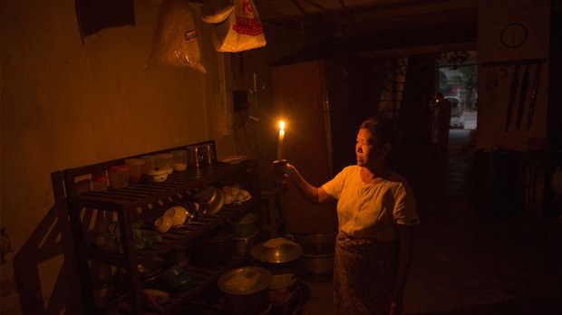 မီးမမှန်တဲ့ကြား မီတာခတိုးကောက်မယ့်အပေါ် ဝေဖန်မှုတွေရှိနေ မီးမမှန်တဲ့ကြား မီတာခတိုးကောက်မယ့်အပေါ် ဝေဖန်မှုတွေရှိနေ