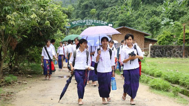 တိုင်းရင်းသားတွေ ထိန်းချုပ်ဒေသက ကျောင်းတွေ လေကြောင်းအန္တရာယ် စိုးရိမ်နေရ တိုင်းရင်းသားတွေ ထိန်းချုပ်ဒေသက ကျောင်းတွေ လေကြောင်းအန္တရာယ် စိုးရိမ်နေရ