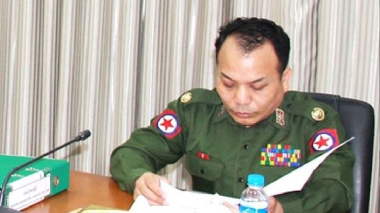၂၀၂၃ ခုနှစ် စက်တင်ဘာလ ၇ ရက်နေ့က ဖမ်းဆီးစစ်ဆေးခံနေရသည့် ကုန်သွယ်မှုနှင့် ကုန်စည်စီးဆင်းမှု မှန်ကန်မြန်ဆန်စေရေး ဗဟိုကော်မတီ တွဲဖက် အတွင်းရေးမှူး ဗိုလ်ချုပ်ရန်နောင်စိုး။ (Photo: MDN)