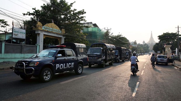 ဘုန်းကြီးကျောင်းတွေမှာ ညအိပ်ဧည့်သည်လက်မခံဖို့ စစ်ကောင်စီတားမြစ် ဘုန်းကြီးကျောင်းတွေမှာ ညအိပ်ဧည့်သည်လက်မခံဖို့ စစ်ကောင်စီတားမြစ်