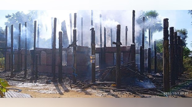 ထီးလင်းမှာ မီးလောင်ကျွမ်းနေတဲ့ ဒေသခံလေးဦးအလောင်းတွေ့ ထီးလင်းမှာ မီးလောင်ကျွမ်းနေတဲ့ ဒေသခံလေးဦးအလောင်းတွေ့