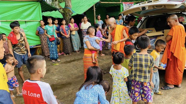 ကချင်နဲ့ ကယားက ဒုက္ခသည်တွေ ဆေးဝါးနဲ့ ကျန်းမာရေးစောင့်ရှောက်မှု လိုအပ်နေ ကချင်နဲ့ ကယားက ဒုက္ခသည်တွေ ဆေးဝါးနဲ့ ကျန်းမာရေးစောင့်ရှောက်မှု လိုအပ်နေ
