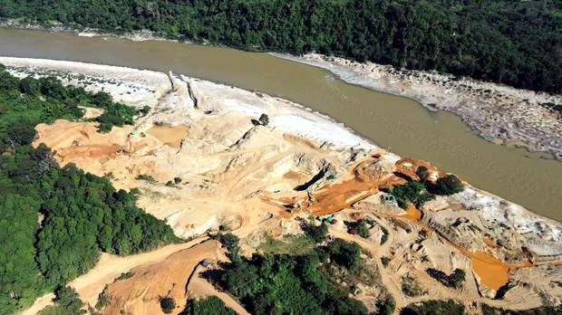 အာဏာသိမ်းပြီးနောက် မြစ်ကြီးနားတစ်ဝိုက် တရားမဝင် ရွှေတူးမှုတွေ ပိုများလာ