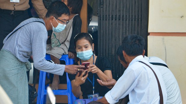 စစ်ကောင်စီ အင်တာနက်ဖြတ်တောက်မှု ပြည်သူတွေရဲ့ လူမှုဘဝကိုထိခိုက်