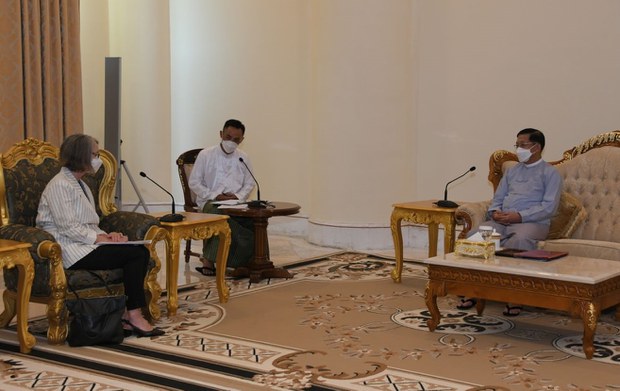 စစ်ခေါင်းဆောင်နဲ့ သြစတြေးလျသံအမတ် ဘာကြောင့်တွေ့ခဲ့တာလဲ စစ်ခေါင်းဆောင်နဲ့ သြစတြေးလျသံအမတ် ဘာကြောင့်တွေ့ခဲ့တာလဲ