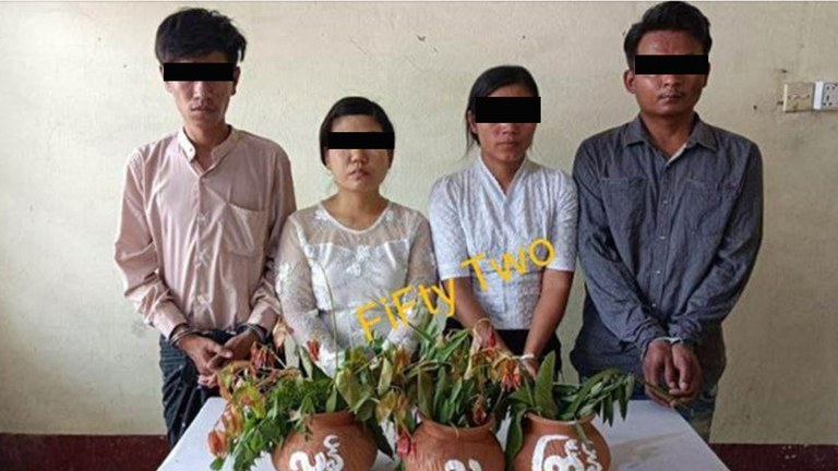 ၂၀၂၃ ခုနှစ် စက်တင်ဘာလ ၂၅ ရက်နေ့က ထောင်ဒဏ် ထပ်မံချမှတ်ခံလိုက်ရသည့် ကလေးမြို့ တော်လှန်သင်္ကြန် သပိတ်လှုပ်ရှားသူ လေးဦးကို တွေ့ရစဉ်။ (Photo : Fifty two)