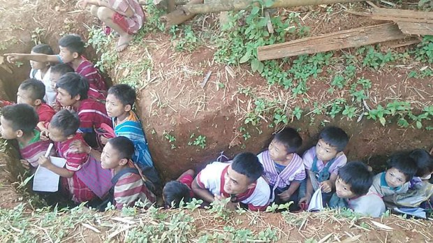 အာဏာသိမ်းတစ်နှစ်ခွဲကျော်အတွင်း ကရင်ပြည်နယ်မှာ ဒုက္ခသည် သုံးသိန်းကျော်တိုးလာ အာဏာသိမ်းတစ်နှစ်ခွဲကျော်အတွင်း ကရင်ပြည်နယ်မှာ ဒုက္ခသည် သုံးသိန်းကျော်တိုးလာ