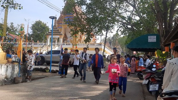 မဲဆောက်မြို့ နောင်ဘွားဘုန်းကြီးကျောင်းကထိန်ပွဲမှာ ဟားငါးကောင်အငြိမ့် ဖျော်ဖြေ မဲဆောက်မြို့ နောင်ဘွားဘုန်းကြီးကျောင်းကထိန်ပွဲမှာ ဟားငါးကောင်အငြိမ့် ဖျော်ဖြေ