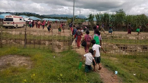 တိုက်ပွဲအပြီး ပိတ်ဆို့စစ်ဆေးမှုတွေကြောင့် မောင်တောဒေသခံတွေ အခက်အခဲဖြစ်နေ တိုက်ပွဲအပြီး ပိတ်ဆို့စစ်ဆေးမှုတွေကြောင့် မောင်တောဒေသခံတွေ အခက်အခဲဖြစ်နေ