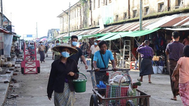 စစ်တွေမြို့မှာ အရပ်သားတွေ အစုလိုက်အပြုံလိုက် ဖမ်းဆီးစစ်ဆေးခံနေရ