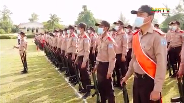 ရန်ကုန်တိုင်း၊ လှည်းကူးမြို့နယ်ရှိ ဖောင်ကြီး နိုင်ငံ့ဝန်ထမ်းတက္ကသိုလ်တွင် အစိုးရဝန်ထမ်းများ စစ်ရေးပြနေပုံအား ၂၀၂၂ ခုနှစ် ဇွန်လ ၂၇ ရက်နေ့က တွေ့ရစဉ်။ (Photo : MRTV)