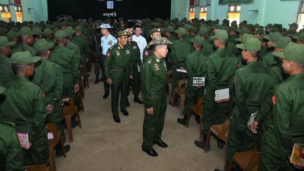 ဧရာဝတီမှာ စစ်ရေးပြင်းထန်လာနိုင်ကြောင်း လေ့လာသူတွေပြော ဧရာဝတီမှာ စစ်ရေးပြင်းထန်လာနိုင်ကြောင်း လေ့လာသူတွေပြော