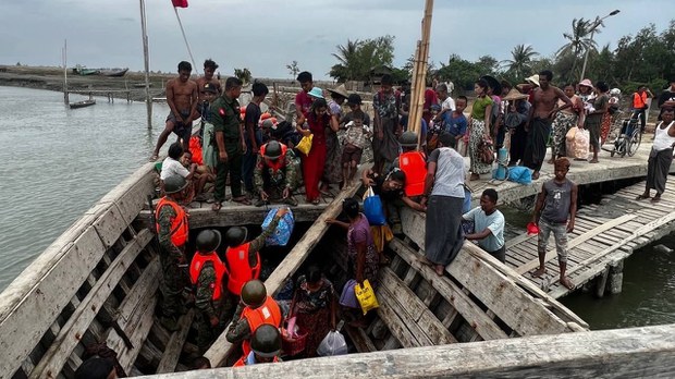 မိုခါဆိုင်ကလုန်း ကယ်ဆယ်ရေး NUG နဲ့ AA ကြိုးပမ်းနေ မိုခါဆိုင်ကလုန်း ကယ်ဆယ်ရေး NUG နဲ့ AA ကြိုးပမ်းနေ