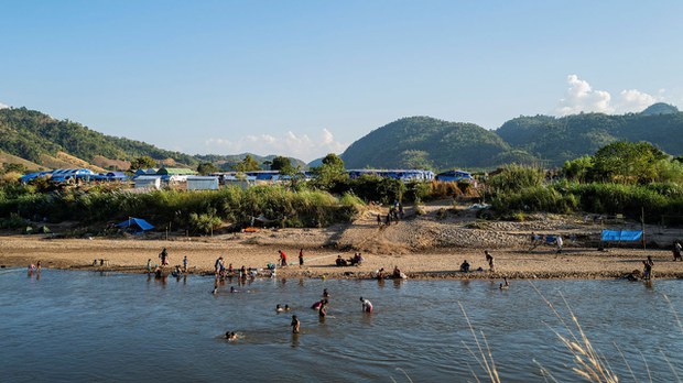 refugee-flee-thailand.jpg refugee-flee-thailand.jpg