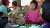 ဒုက္ခသည် ကိုးသိန်းကျော် စားနပ်ရိက္ခာ အကူအညီရဖို့ ခက်ခဲနေ