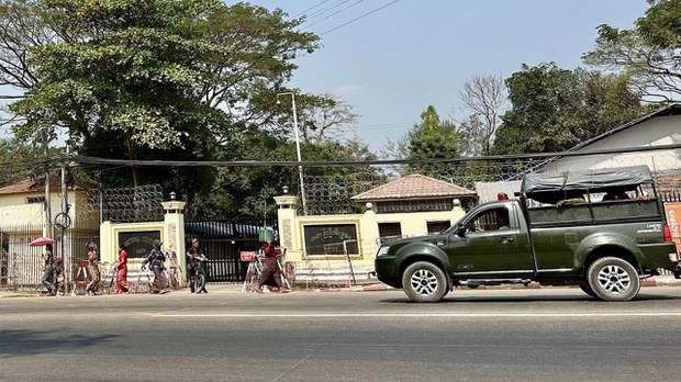 အင်းစိန်ထောင်က အကျဉ်းသားငါးရာနီးပါး ထောင်ပြောင်းရွှေ့ခံရ