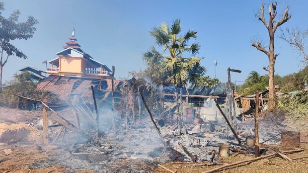 မြိုင်က PDF မင်္ဂလာဆောင် ဗုံးကြဲခံရပြီး ဆယ်ဦးထက်မနည်း သေဆုံး မြိုင်က PDF မင်္ဂလာဆောင် ဗုံးကြဲခံရပြီး ဆယ်ဦးထက်မနည်း သေဆုံး