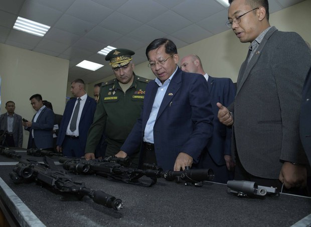 မြန်မာစစ်တပ် နျူကလီးယားလက်နက် ပိုင်ဆိုင်ရေး စိတ်ကူးယဉ်နေကြောင်း လေ့လာသူတွေပြော မြန်မာစစ်တပ် နျူကလီးယားလက်နက် ပိုင်ဆိုင်ရေး စိတ်ကူးယဉ်နေကြောင်း လေ့လာသူတွေပြော