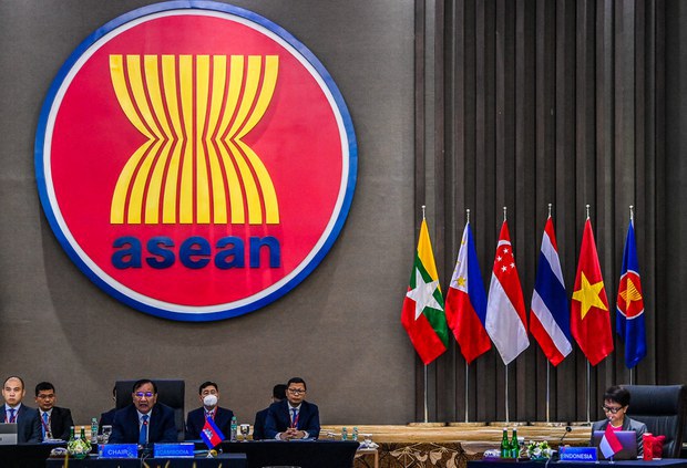 မြန်မာ့အရေးကူညီနိုင်ဖို့ အာဆီယံရဲ့မစွက်ဖက်ရေး မူဝါဒပြောင်းလဲဖို့လို မြန်မာ့အရေးကူညီနိုင်ဖို့ အာဆီယံရဲ့မစွက်ဖက်ရေး မူဝါဒပြောင်းလဲဖို့လို