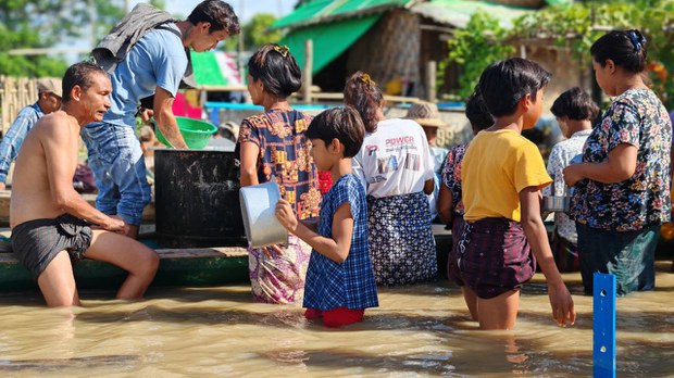 မြို့ပေါင်း နှစ်ဆယ်ကျော်မှာ လူဦးရေ ရှစ်သောင်းခွဲကျော် ရေဘေးသင့် မြို့ပေါင်း နှစ်ဆယ်ကျော်မှာ လူဦးရေ ရှစ်သောင်းခွဲကျော် ရေဘေးသင့်