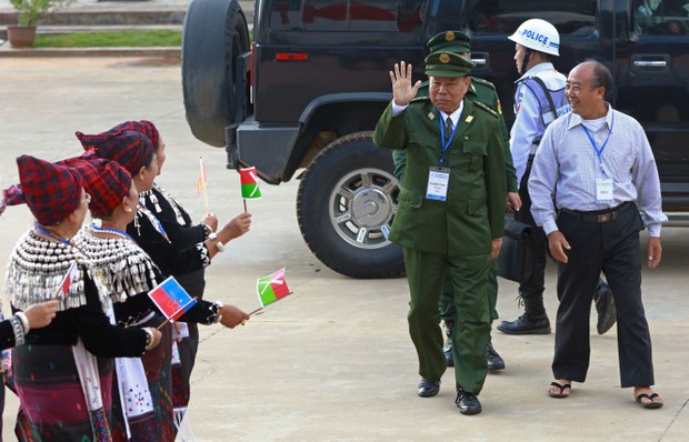 ငြိမ်းချမ်းရေးကမ်းလှမ်းချက်ကို NCA မထိုးတဲ့အဖွဲ့တွေ သံသယရှိ ငြိမ်းချမ်းရေးကမ်းလှမ်းချက်ကို NCA မထိုးတဲ့အဖွဲ့တွေ သံသယရှိ