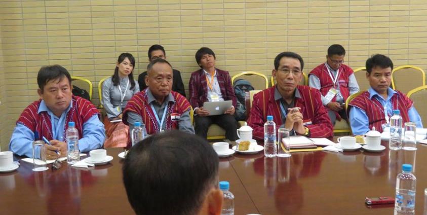 NCA လက်မှတ် မထိုးထားသည့် ကရင်နီအမျိုးသားတိုးတက်ရေးပါတီ (KNPP) ဥက္ကဋ္ဌ ခူဦးရယ်နဲ့ အဖွဲ့ဝင်များကို ၂၀၁၈ ခုနှစ်မှာ တွေ့ရစဥ် (Photo: Kantarawaddy times)