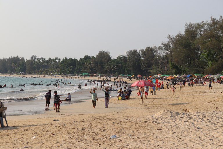 ၂၀၂၂ ခုနှစ် ဧပြီလက သံတွဲမြို့နယ် ငပလီကမ်းခြေအား တွေ့ရစဉ်။ (Photo: RFA)
