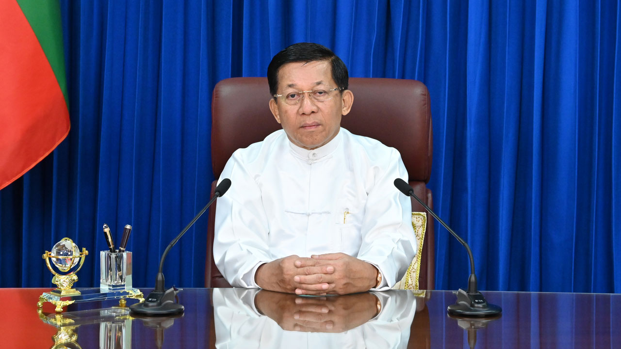 ၂၀၂၅ ခုနှစ်၊ ဇန်နဝါရီလ ၁ ရက်နေ့တွင် စစ်ခေါင်းဆောင် ဗိုလ်ချုပ်မှူးကြီး မင်းအောင်လှိုင် နှစ်သစ်ကူးမိန့်ခွန်း ပြောကြားစဉ်။ (Photo: Myanmar Military)