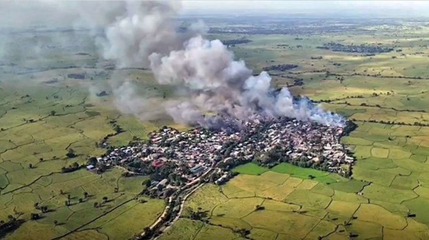 burned-paunghlekone-village.jpg burned-paunghlekone-village.jpg