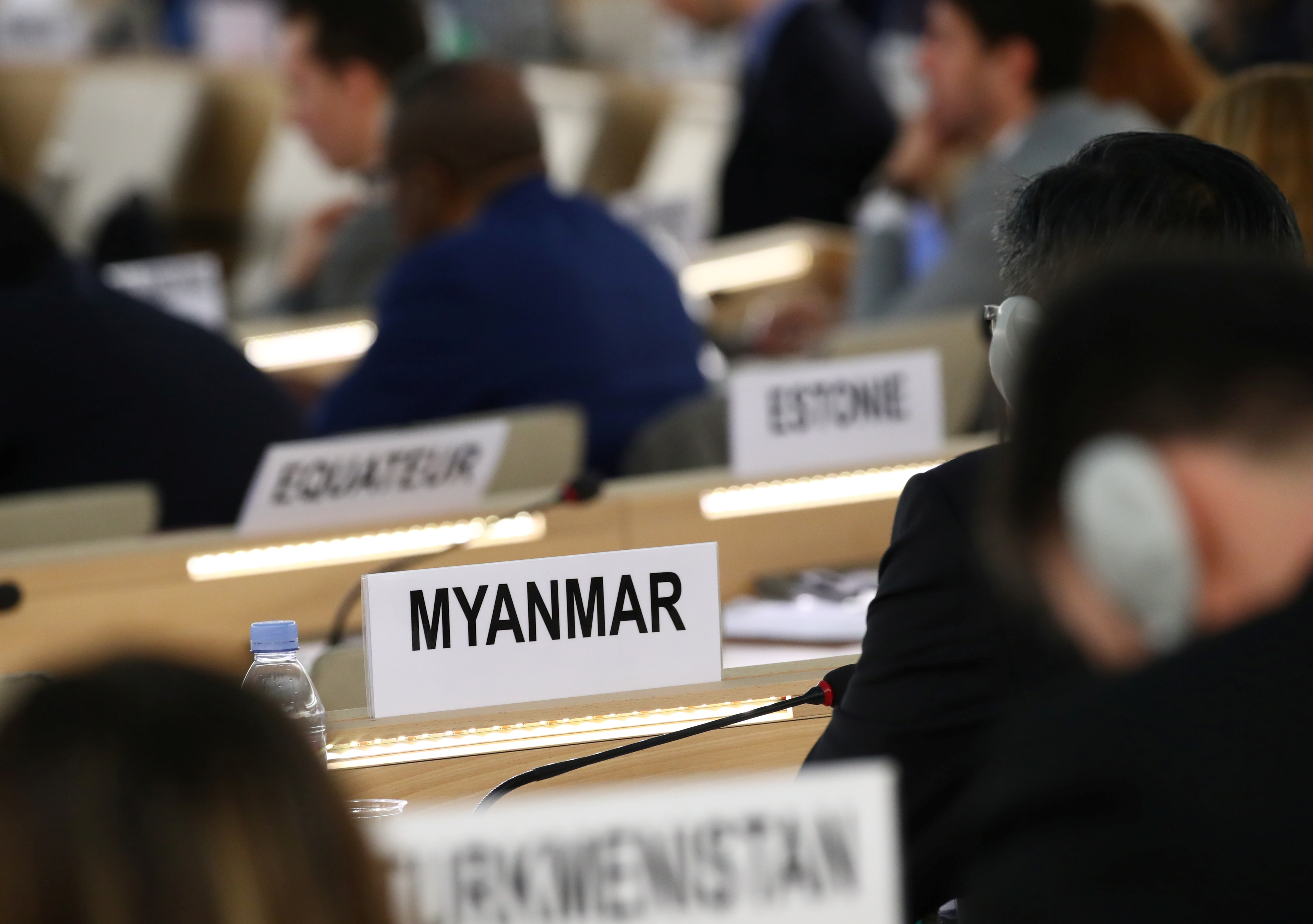၂၀၁၉ ခုနှစ် မတ်လ ၁၁ ရက်နေ့က ဆွစ်ဇာလန်နိုင်ငံ၊ ဂျီနီဗာမြို့တွင် ကျင်းပသည့် လူ့အခွင့်အရေးကောင်စီ အစည်းအဝေးတွင် မြန်မာသံအမတ်ကြီး ဦးကျော်မိုးထွန်း မိန့်ခွန်းပြောကြားစဉ်။ (Phoso: REUTERS/Denis Balibouse)
