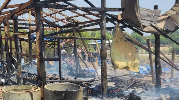 ပဇီကြီးရွာကို ဘာကြောင့် ဗုံးနှစ်ကြိမ်ကြဲခဲ့သလဲ ပဇီကြီးရွာကို ဘာကြောင့် ဗုံးနှစ်ကြိမ်ကြဲခဲ့သလဲ