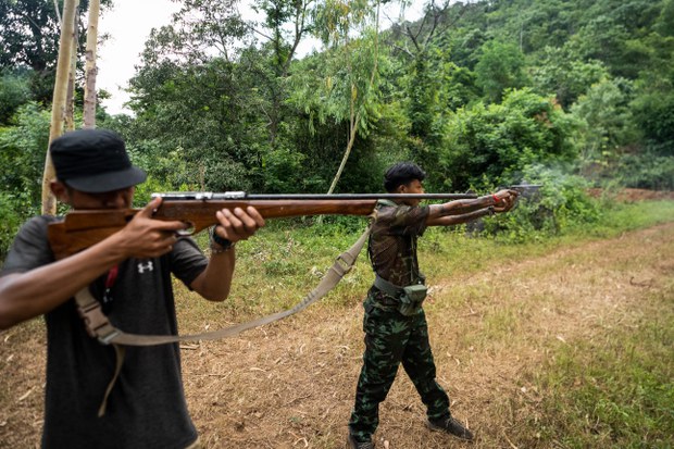 စစ်အာဏာရှင်ကို ခုခံရင်း ကိုယ်လက်အင်္ဂါစွန့်လွှတ်ခဲ့ရသူများ စစ်အာဏာရှင်ကို ခုခံရင်း ကိုယ်လက်အင်္ဂါစွန့်လွှတ်ခဲ့ရသူများ