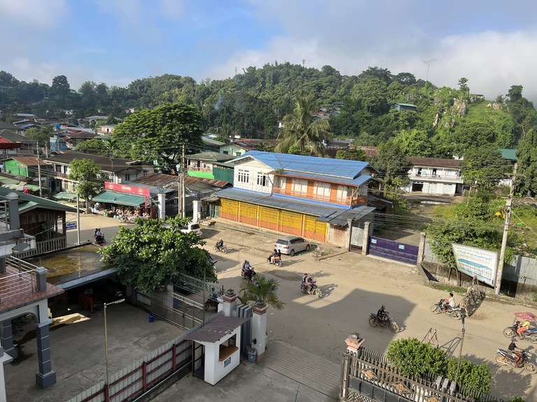 ကချင်ပြည်နယ် ဖားကန့်မြို့အား ၂၀၂၂ ခုနှစ် နိုဝင်ဘာလ ၉ ရက်နေ့က တွေ့ရစဉ်။ (Photo: RFA)
