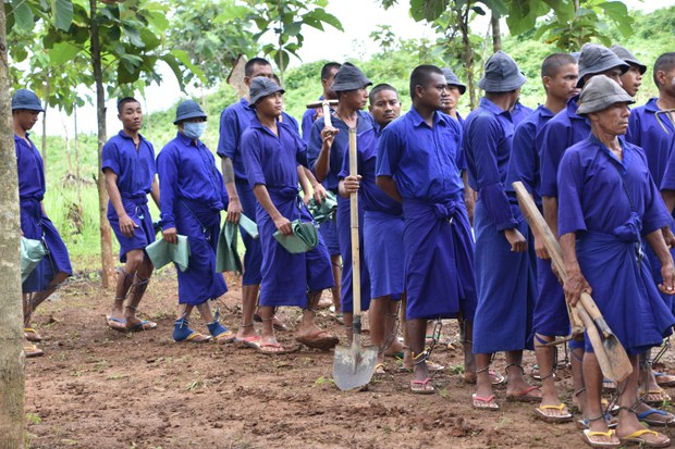 လူ့သက်တမ်းထက် ကျော်လွန်ထောင်ချမှုကို လက်မခံကြောင်း ရှေ့နေတွေပြော လူ့သက်တမ်းထက် ကျော်လွန်ထောင်ချမှုကို လက်မခံကြောင်း ရှေ့နေတွေပြော
