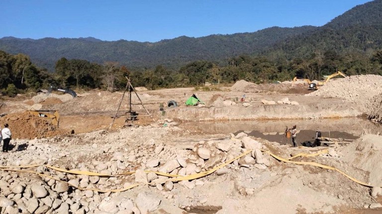 ကချင်ပြည်နယ် ပူတာအိုဒေသတွင် ရွှေတူးဖော်နေသည့်လုပ်ကွက်အချို့ကို ၂၀၂၅ ခုနှစ်၊ ဇန်နဝါလအတွင်းက တွေ့ရစဉ်။ (Citizen Photo)