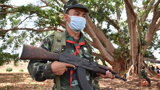 ရှမ်းပြည်နယ်မှာ အသက်ပြည့်သူတိုင်း စစ်မှုထမ်းဖို့ စစ်ကောင်စီနဲ့အပြိုင် RCSS ထုတ်ပြန် ရှမ်းပြည်နယ်မှာ အသက်ပြည့်သူတိုင်း စစ်မှုထမ်းဖို့ စစ်ကောင်စီနဲ့အပြိုင် RCSS ထုတ်ပြန်