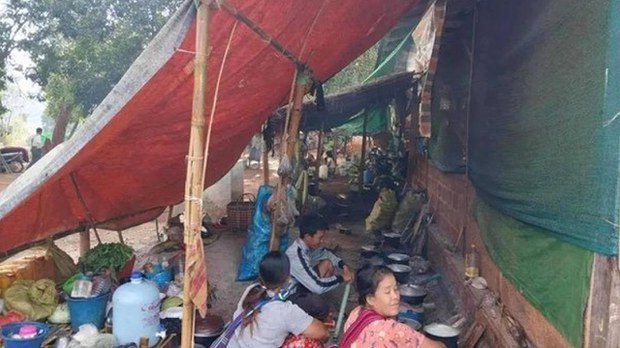 ရှမ်းပြည်တောင်ပိုင်းက ဒုက္ခသည် တစ်သောင်းကျော် ရေနဲ့ စားနပ်ရိက္ခာ ခက်ခဲနေ ရှမ်းပြည်တောင်ပိုင်းက ဒုက္ခသည် တစ်သောင်းကျော် ရေနဲ့ စားနပ်ရိက္ခာ ခက်ခဲနေ